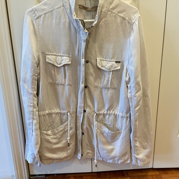 light taupe/cream colored summer linen jacket. Sleeves adjustable with snaps. - Picture 6 of 6